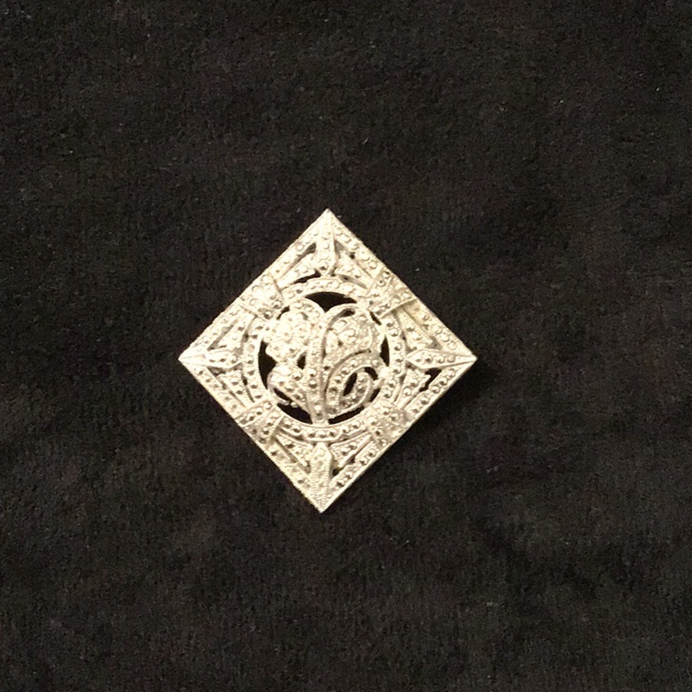 Brooch - Picture 2 of 4
